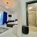Luxury Studios Solid Butoaie