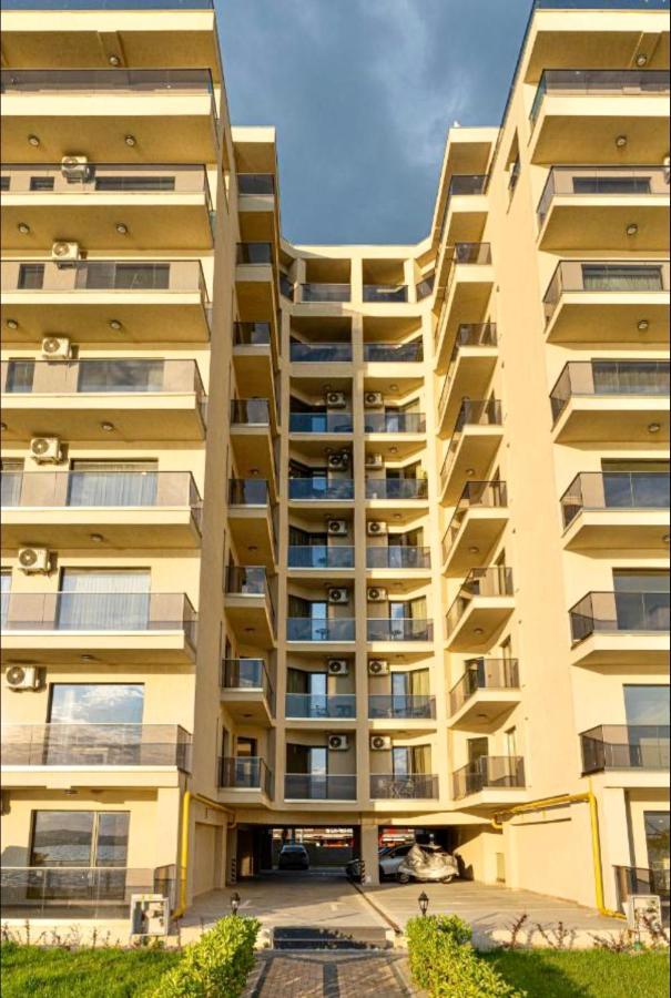 Apartament Luxury Solid Butoaie *