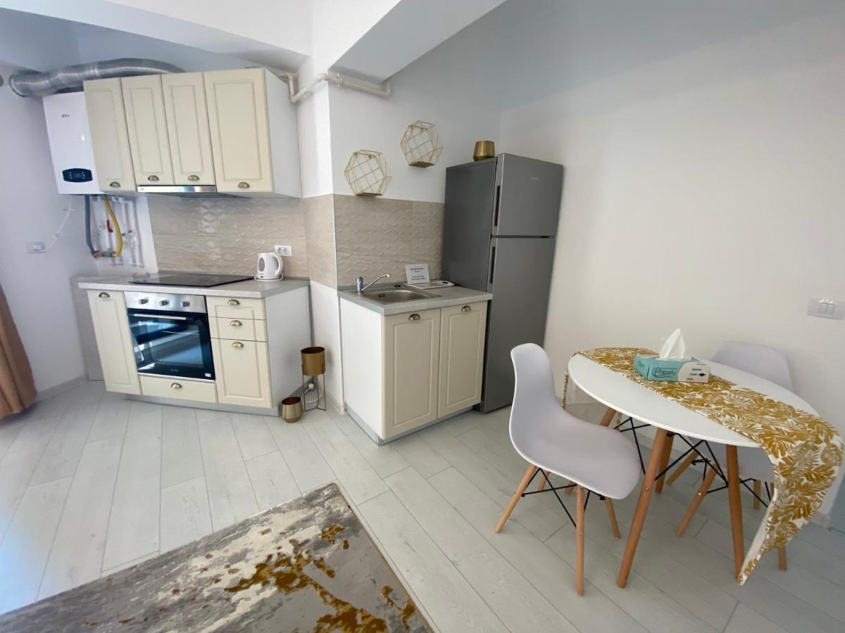 Luxury Solid Butoaie Apartament Mamaia
