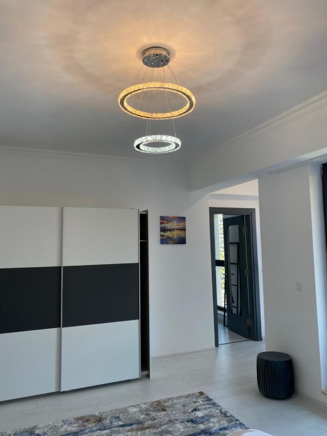 Luxury Solid Butoaie Apartament Mamaia