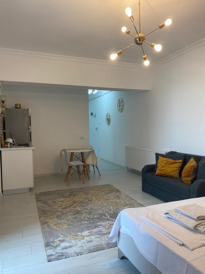 Apartament Luxury Solid Butoaie *